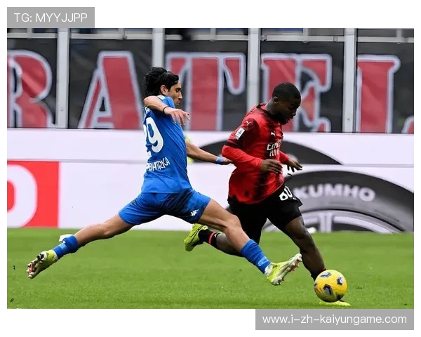 AC米兰门将脚下传球训练:后场组织进攻的能力被提升 AC米兰门将脚下传球训练:后场组织进攻的能力被提升