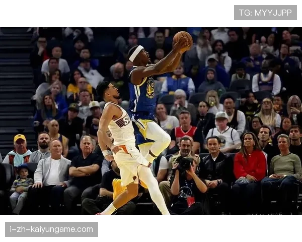 勇士以库里和穆迪的爆发击败太阳，终结连败，勇士队为库里布置的战术